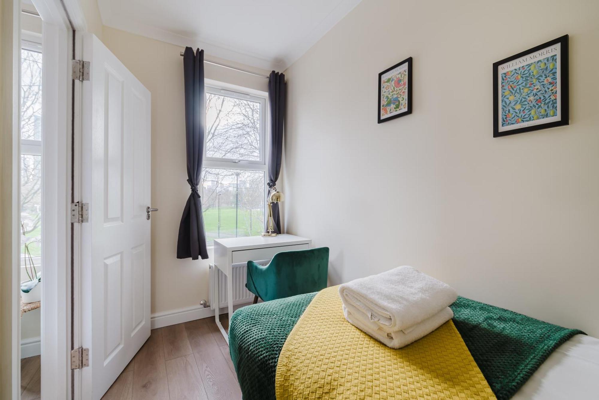Modern Cosy Corner Flat 3 Bed And Loft Sleep 7 People Apartment London Exterior photo